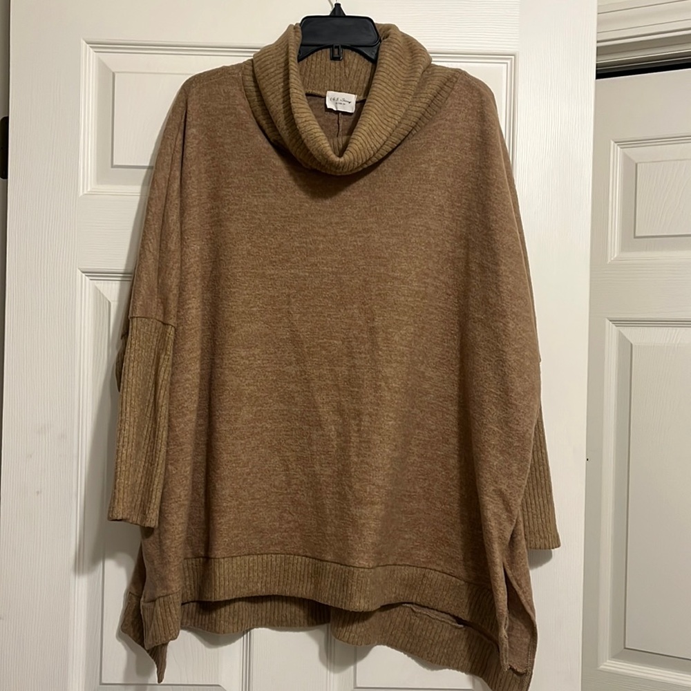 Crowl Neck Sweater